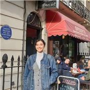 Studentessa di mediazione linguistica, con certificato d'inglese C1, offre ripetizioni a prezzi modici di grammatica e letteratura inglese